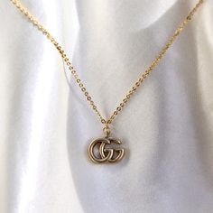 Gucci GG Necklace Reluxe Vintage Gucci Earrings, Expensive Jewelry Luxury, Gucci Jewelry, Jewelry Luxury, Gg Logo, Expensive Jewelry, Small Pendant, Chain Pendant, Gold Filled Chain