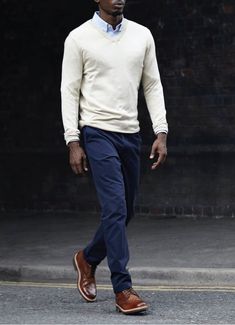 Navy Chinos Men Outfits, Navy Chinos Men, Chinos Men, Cream Outfit, Navy Chinos, Wardrobe Update, Fashion Business Casual, Mens Chinos