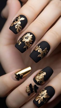 Black And Gold Flower Nails, Black Summer Nails Designs, Black Gold Nails, Gold Nail Art, Gold Nail, Fall Nail Art, Elegant Nails, Nail Designs Spring