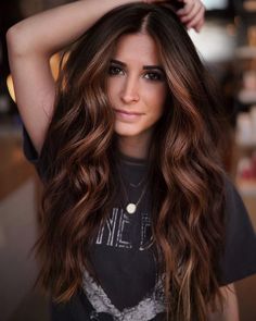 Deep Brown Hair with Chestnut Money Piece Brown Hair Money Piece, Dark Chestnut Brown Hair, Dark Chestnut Hair, Deep Brown Hair, Brown Hair Ideas, Hair Color Brown Chestnut, Spring Hair Color Trends, Chestnut Brown Hair, Rambut Brunette