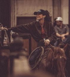 Bella Hadid Aesthetic, Horse Riding Outfit, Cowboy Aesthetic, O Keefe, Western Riding, American Princess, Western Look