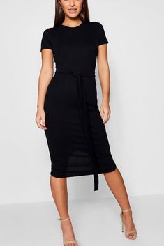 Petite Pleat Front Belted Tailored Midi Dress. This black dress is perfect for any occassion from date night to business dinner. Sexy without being short, classic style. #ad #petite #lbd  #petitestyle #petiteclothing #falloutfits #shopthelook #dateoutfits Office Wear Outfit, Petite Womens Clothing, Lil Black Dress, Petite Clothing, School Reunion, Older Women Fashion, Black Dress Outfits