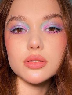 shimmery pastel eyeshadow with gems Easter Makeup Looks, Pastel Eyeshadow, Bright Eye Makeup, Easter Makeup, Bright Makeup