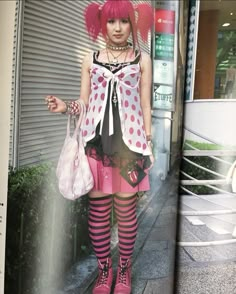 2000s Harajuku Street Fashion, Harajuku Summer Fashion, Crazy Day Outfits, Fruits Magazine Fashion, 90s Harajuku Fashion, J Fashion Street, J Fashion Harajuku, Harajuku Outfit, Japanese Fashion Harajuku