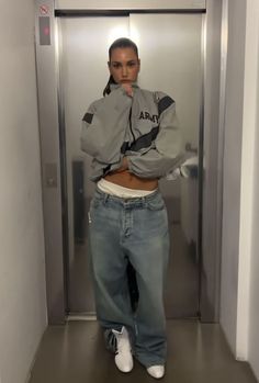 Pakaian Hipster, Tomboy Outfits, Foto Poses, School Looks, Streetwear Fashion Women, Mode Inspo, Basic Outfits, Mode Vintage, Lookbook Outfits