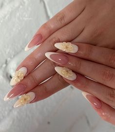 Nails Idea Almond, Dreamy Accessories, Unghie Sfumate, Nail Goals, Awesome Nails, Easy Nails, Summery Nails