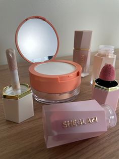 Sheglam Aesthetic, Sheglam Makeup, Makeup Accesories, Lip Makeup Tutorial, Beauty Products Photography, Pink Girly Things, Body Makeup