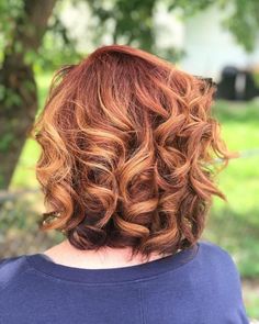 Natural Red Hair With Blonde, Spring Hair Color Ideas 2023, Hair Color Ideas 2023, Red Hair With Blonde, Purple Blonde Hair, Crazy Hairstyles, Spring Hair Color Ideas, Hairstyles Highlights, Highlights Hairstyles