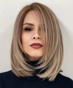 Tuns Bob Lung, Angled Hair, Womens Haircuts Medium, Lob Haircut, Wavy Hairstyles, Haircut Styles, Haircuts For Medium Hair, Brown Blonde Hair, Long Blonde