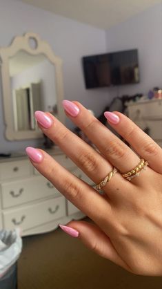 Light Pink Chrome Nails Almond, Basic Pink Nails, Holidays Nails, Engagement Nails, Spring Break Nails, Pink Chrome Nails, Graduation Nails