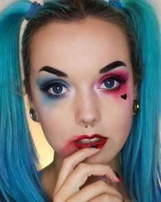 Harley Quinn Halloween Makeup, Fantasy Lashes, Harley Quinn Make-up, Maquillage Halloween Simple, Cute Clown Makeup, Makeup Clown, Makeup Zombie, Halloween Makeup Clown, Harley Quinn Makeup