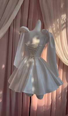 Dress 18th Birthday, White Homecoming Dress, Vintage Ball Gown, 18th Birthday Outfit, Vintage Ball Gowns, Hot Prom Dress, White Homecoming Dresses, Formal Wear Dresses, Prom Dress Inspiration