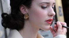 Mrs Maisel Makeup Tutorial – Miss MonMon Mrs Maisel Makeup, Marvelous Mrs Maisel, Curling Mascara, Mrs Maisel, Rachel Brosnahan, Eyeshadow Base, Angled Brush, Magnetic Eyelashes, Flat Brush