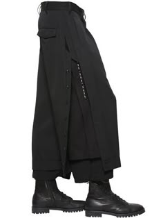 Gabardine Pants, Moda Chic, 가을 패션, Yohji Yamamoto, Prince Charming, Mode Inspiration, Japanese Fashion, Fashion Details, Black Pants