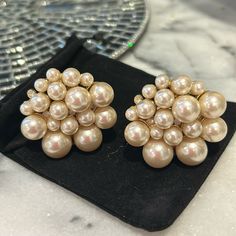 So Elegant For A Special Occasion Or Event. These Are 1980s Clip On Classic Pearl Cluster Button Earrings. A Very Desirable Sought After Vintage Design. Not Sure What Studio Or Design House These Are From But They Are Beautiful. There Are Some Crystal Accents Too. Clip On Styles 1.5” Faux Pearl 14kgp Vintage Box E Pewter Earrings, Large Pearl Earrings, Vintage Rhinestone Earrings, Diamond Shape Earrings, Costume Earrings, Sterling Silver Drop Earrings, Gold Clips, Pearl Cluster, Vintage Pearl