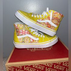 Worn Only Once And Didn’t Like On Me . New In Box Shoes Vans, Sk8 Hi, Womens Vans, Vans Shoes, Womens Shoes Sneakers, Shoes Sneakers, Size 6, Women Shoes, Boutique