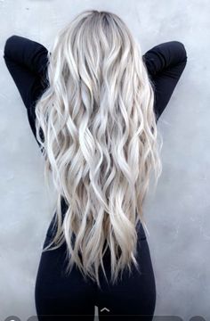 Long Icy Blonde Hair With Shadow Root, Long Platinum Blonde Hair, Icy Blonde Hair Color, Haircut Layered, Long Platinum Blonde, Baylage Hair, Blonde Hair With Roots, Ice Blonde Hair, Platinum Blonde Hair Color