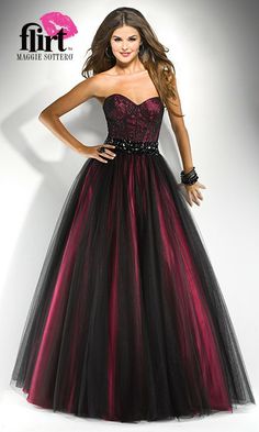 A gorgeous dress for an Old Hollywood vibe Prom Dress 2014, Elegant Ball Gowns, Junior Prom Dresses, Evening Dress Floor Length, Quinceanera Dress, Ball Gown Skirt, Tulle Ball Gown, Formal Dresses Gowns, Maggie Sottero