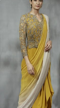 Long Sari Blouse Pattern, Saree Long Blouse Designs Latest, Long Sari Blouse Design, Long Blouse Designs Saree Indian Fashion, Long Blouse For Saree, Long Blouses For Sarees, Long Blouse Designs For Saree, Saree With Long Blouse, Koti Blouse Designs