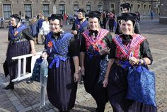 Traditional clothing from the village Staphorst. One of the only regions that include lots of black in their costume. Holland, Netherlands, Academic Dress, Architecture, Media