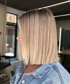 Straight Bob Haircut, Blonde Hair Inspiration, Blonde Hair Looks, Blonde Hair With Highlights, Penteado Cabelo Curto, Brown Blonde Hair, Short Blonde Hair, Grunge Hair, Blonde Hair Color