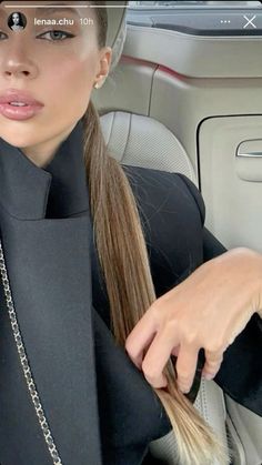 Rich Khaleeji, Aesthetic Lady, Car Selfie, Elegant Makeup, Nose Job, Cozy Aesthetic, Elegant Chic, Blazer Outfits, Pretty Makeup