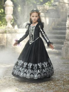 Skeleton Princess, Princess Costumes For Girls, Halloween Princess, Costume For Girls, Girls Costumes, Knight Costume, Chasing Fireflies, Black Halloween Dress