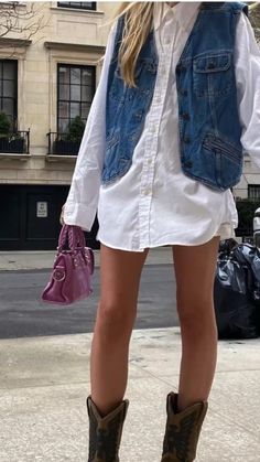 Traje Cowgirl, Stile Kylie Jenner, Pakaian Hipster, Adrette Outfits, Looks Country, Skandinavian Fashion, Nashville Outfits, Mode Boho, Tomboy Outfits