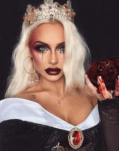 Evil Queen Costume, Creative Halloween Makeup