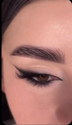 Black Smokey Eye Makeup Look, Prom Makeup Black, Singer Makeup, Smokey Cat Eye Makeup, Black Smokey Eye Makeup, Vampire Bride, Makeup Trial, Black Smokey Eye