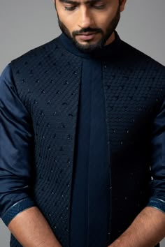 Make Up Guide, India Fashion Men, Wedding Kurta For Men, Groom Dress Men, Wedding Dresses Men Indian, Gents Kurta Design, Gents Kurta, Sherwani For Men