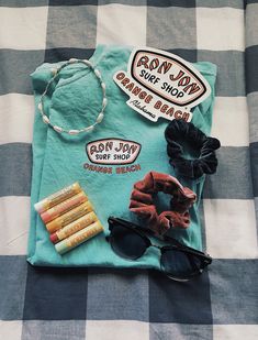 2019 Aesthetic, Sleepover Essentials, Vsco Beach, Beach Preppy, Surf Aesthetic, Beach Week, Preppy Clothing, Ron Jon, Ron Jon Surf Shop