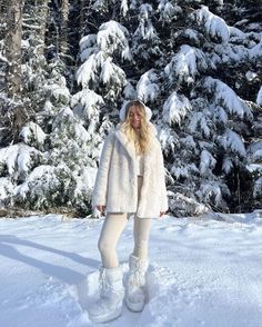 #WinterFluff #SnowySnuggles #FluffyJacketWeather #CozyWinterWear #SnowflakeStyle #WinterWarmth #FluffAndSnow #SnuggleSeason #SnowyFashion #FrostyFluffiness #JacketJoy #SnowDayStyle #WinterWonderWear #FluffySnowFashion #SnowChic #PlushPerfection #ColdWeatherCuddles #SnowySnazzyStyle #FurryFashion #WinterWardrobe #FluffyAndFabulous #SnowyElegance #SoftSnowStyle #ChilledToChic #FluffyFrost #WinterCozy #SnowyStyleStatements #winterfashion #outfitinspo Snowbunny Outfit, Iceland Fits, Snow Bunny Aesthetic, Cute Winter Outfits Baddie, Snow Bunny Outfit, Winter Outfits Nyc, Baddie Winter Outfits