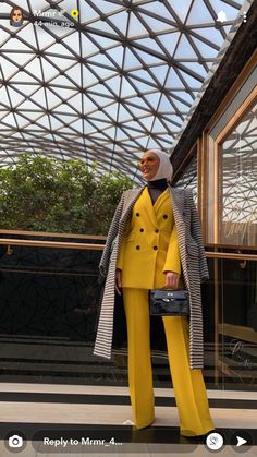 Suit For Hijab Women, Hijab Suit Outfit, Hijabi Suit Outfits, Yellow Coat Outfit, Yellow Suits, Yellow Suit, Mode Turban, Modest Fashion Hijab, Muslim Outfits Casual