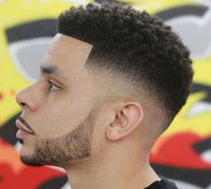 High Top Fade Haircut, Afro Fade Haircut, Medium Fade Haircut, Haircut And Beard, Top Fade Haircut, Black Boys Haircuts, Afro Fade