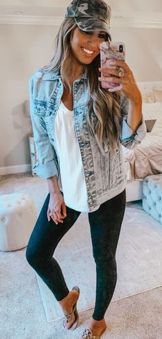 blue denim jacket #summer #outfits Outfits For Denim Jackets, Hot Fall Outfits Women, Casual Outfits For Moms Over 30, Simple Mom Outfits Summer, Fun Casual Outfits For Women, Hot Summer Outfits Casual, Hot Mom Outfits Summer, Easy Summer Outfits Casual, Fall Mom Outfits