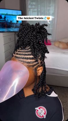 VoiceOfHair ®️ on Instagram: "Protective styling with your own hair😍
⁣⁣
These juicy twists by @hair.glowww are so versatile 🔥Her client’s hair is braided at the roots and twisted at the ends 👌🏾 Perfect low manipulation style to keep your hair healthy and moisturized💦
⁣⁣
Do you love this as much as we do?✨ #voiceofhair ⁣⁣
⁣⁣
#killeenhairstylist #twistbraids #twostrandtwist #twistout #healthyhairtips #protectivestyle" Braid And Twist Styles For Natural Hair, Juicy Twists, Twists On Natural Hair, Rope Twist Braids, Spring Twists, Two Strand Twist, Natural Hair Twists