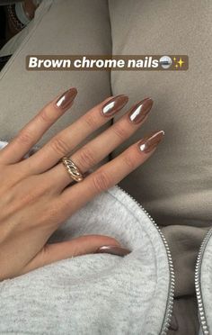 🌟 Step up your manicure game this season with Stunning Trendy Fall Chrome Nail Colors for a Chic Autumn Look. Try copper, charcoal, and ruby chrome to match the beauty of falling leaves and crisp autumn air. #ChromeNailArt #FallVibes #AutumnInspo #ChicPolish #MetallicNails Fall Brown Nails With Chrome, Amber Chrome Nails, Light Brown Nails With Chrome, Maple Glazed Nails, November Chrome Nails, Brown Chrome Nails Square, Chrome Nails Neutral, Thanksgiving Nails Chrome, Thanksgiving Chrome Nails