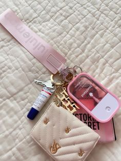 #explorepage #explore #ultahaulcheck #touchlandhandsanitizer #softgirlaesthetic #lululemon Lululemon Lanyard Aesthetic, Lulu Keychain Aesthetic, Lululemon Keychain Ideas, Lululemon Keychain Aesthetic, Cute Car Keys Keychains Ideas, Wallet Keychain Ideas, Lulu Wristlet, Aesthetic Car Keys