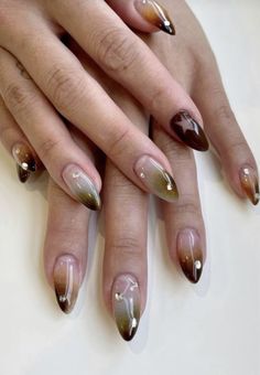 Earth Tone Almond Nails, Dune Inspired Nails, Earthy Nail Art, Earthy Nails Acrylic Almond, Green Brown Nails, Earthy Acrylic Nails, Fall Aura Nails, Earthy Nails Designs, Earthy Tone Nails