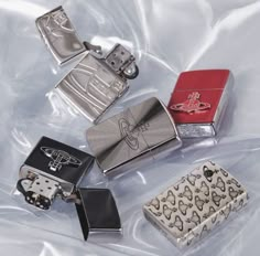 Unrealistic Wishlist, Cool Lighters, Dark Grunge, Zippo Lighter, Cute Keychain, Ashtrays