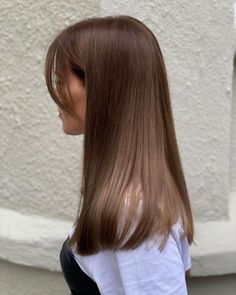 #HairGoals #HumanHair #Wigs #HairWeaves Long Straight Hair, Straight Hair, Brown Hair, A Woman, Hairstyles, Hair, White