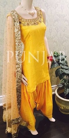 Pinterest: @pawank90                                                                                                                                                                                 More Punjabi Outfits, Shilpa Shetty, Punjabi Dress, Salwar Kamiz, Patiala Salwar, Indian Wedding Outfits, Indian Attire