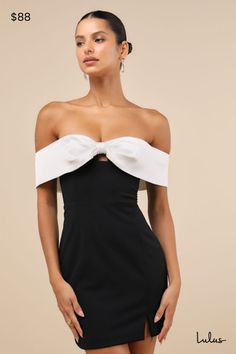 Simply captivate any room you walk into with a mesmerizing look like the Lulus Extravagant Moment Black and White Off-the-Shoulder Mini Dress! This stretchy crepe knit dress starts with a white, satin bow-shaped overlay that creates a chic off-the-shoulder neckline that has hidden no-slip strips and continues into short sleeves (with elastic at the shoulders). Seamed bodice with a dainty keyhole cutout at the center and a fitted waist sits atop a figure-flaunting bodycon skirt that finishes at a Black And White Strapless Dress, Short Black And White Wedding Dress, Black And White Homecoming Dress, Black And White Off Shoulder Dress, Short Off Shoulder Wedding Dress, Black Dress White Trim, Black Semi Formal Dresses, Uga Outfits, Black Hoco Dress Short