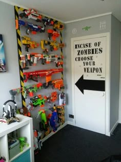 Nerf storage that looks Cool! Cool Bedrooms For Boys, Musical Wallpaper, Boy Bedroom Design, Music Themed