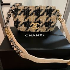 Authentic Beige And Black 19k Houndstooth Tweed Waist Belt Bag. Dust Bag And Box Included. Sticker And Card Included. Serious Inquiries Only. Luxury Tweed Crossbody Shoulder Bag, Chanel Houndstooth Bag, Chanel Tweed Handbag, Luxury Tweed Rectangular Bag, Chanel 19 Tweed Bag, Black Cream, Waist Belt, Crochet Handbags, Belt Bag