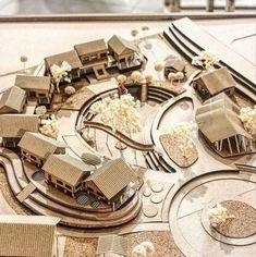 a model train set is shown on the table