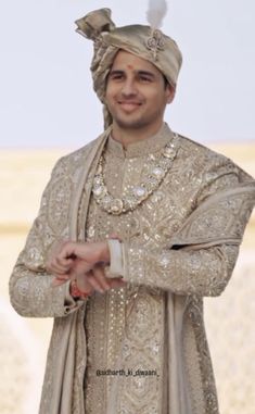 Wedding Dresses Men, Indian Wedding Outfits For Men, Groom Indian Wedding Outfits, Marriage Clothes, Indian Groom Dress, Sherwani For Men Wedding, Wedding Kurta For Men, Groom Dress Men