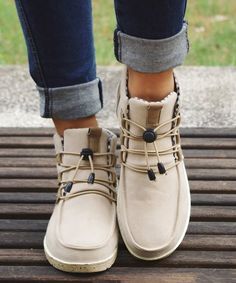 Casual Beige Synthetic Boots, Casual Beige Flat Heel Booties, Casual Beige Booties With Flat Heel, Beige Flat Heel Casual Booties, Winter Casual Faux Leather Booties, Casual Faux Leather Winter Booties, Casual Winter Faux Leather Booties, Casual Cream Faux Leather Boots, Casual Beige Booties With Round Toe