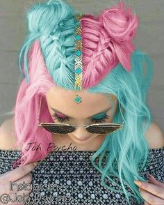 Cotton Candy Hairstyles, Short Fun Colored Hair, Tawny Hair, Hear Ideas, Exotic Hair Color, Exotic Hair, Gemini Hair, Half And Half Hair, Male Hairstyles